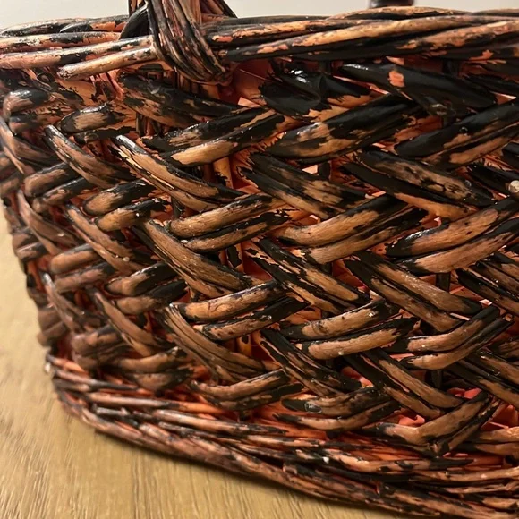 vintage oval woven basket with handle ~ dark finish - Picture 7 of 7